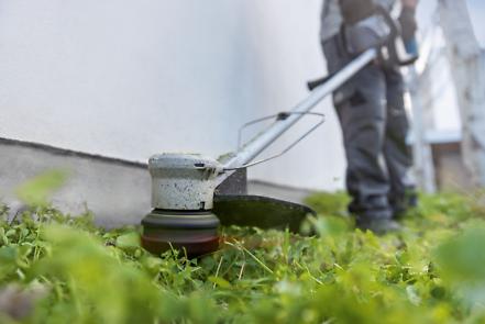 Trimmer cu acumulator Bosch GRT 18V-33